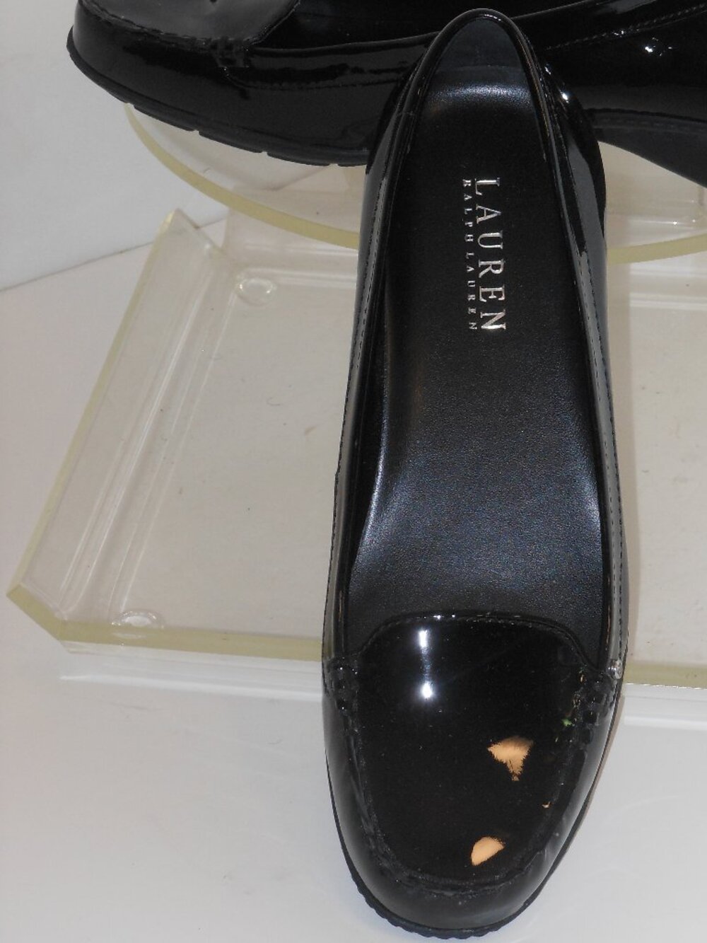 RALPH LAUREN BLACK PATENT LEATHER LOAFERS SIZE 8 MEDIUM
